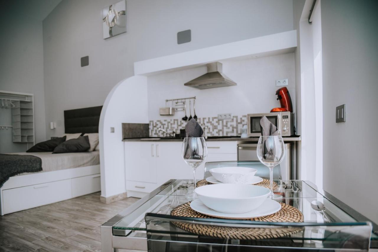 Eres Emerita "Apartamentos & Suites" Мерида Экстерьер фото