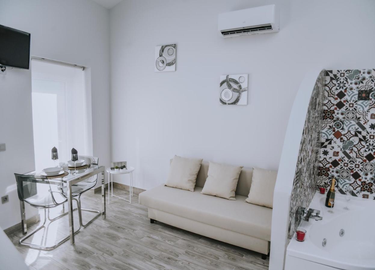 Eres Emerita "Apartamentos & Suites" Мерида Экстерьер фото