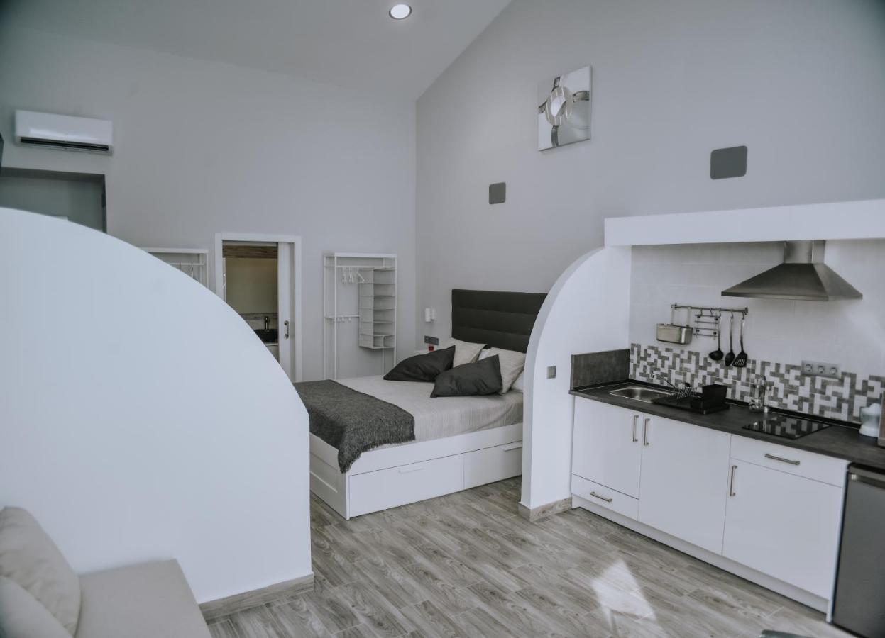 Eres Emerita "Apartamentos & Suites" Мерида Экстерьер фото